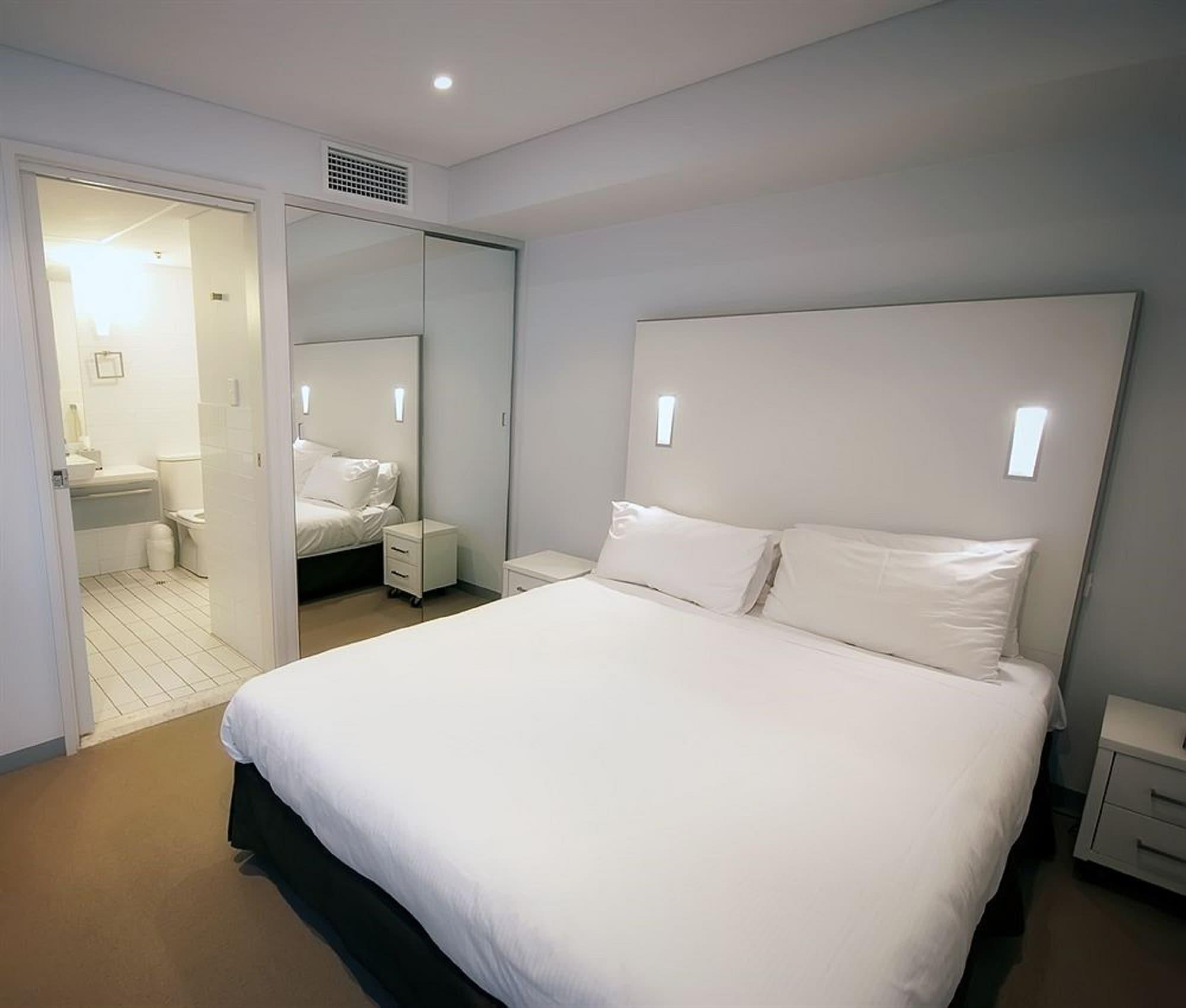 La Loft Apartments North Terrace Adelaide Bagian luar foto